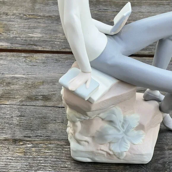 Lladro Matte Hebrew Student Jewish Boy with Book 4684 Bar Mitzvah Siddur Judacia - Picture 12 of 13